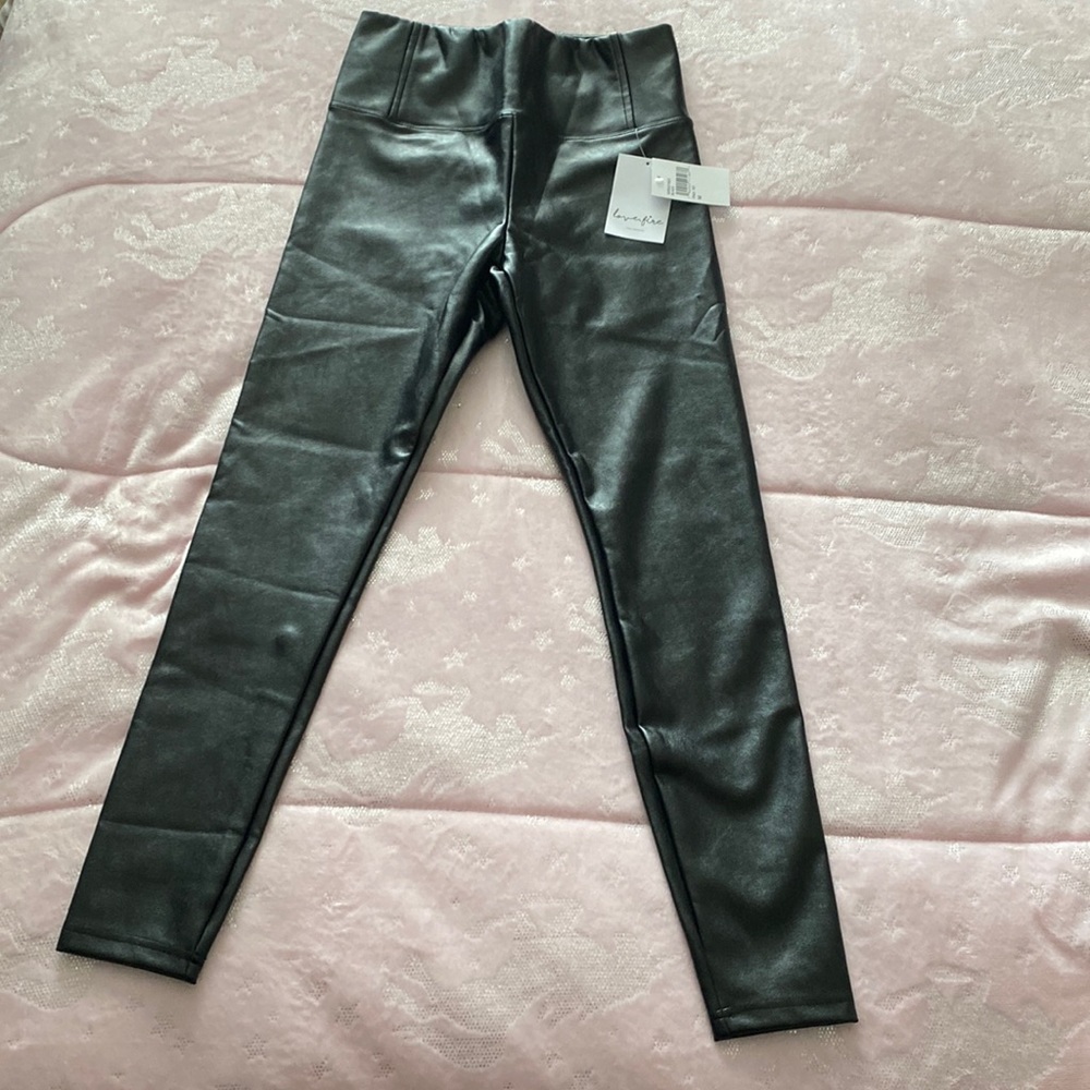 Love fire black leather legging pant in size medium
